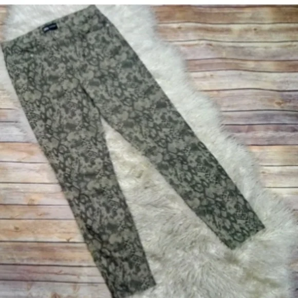 ZARA | Snake Print High Rise Skinny Jean - Picture 3 of 12